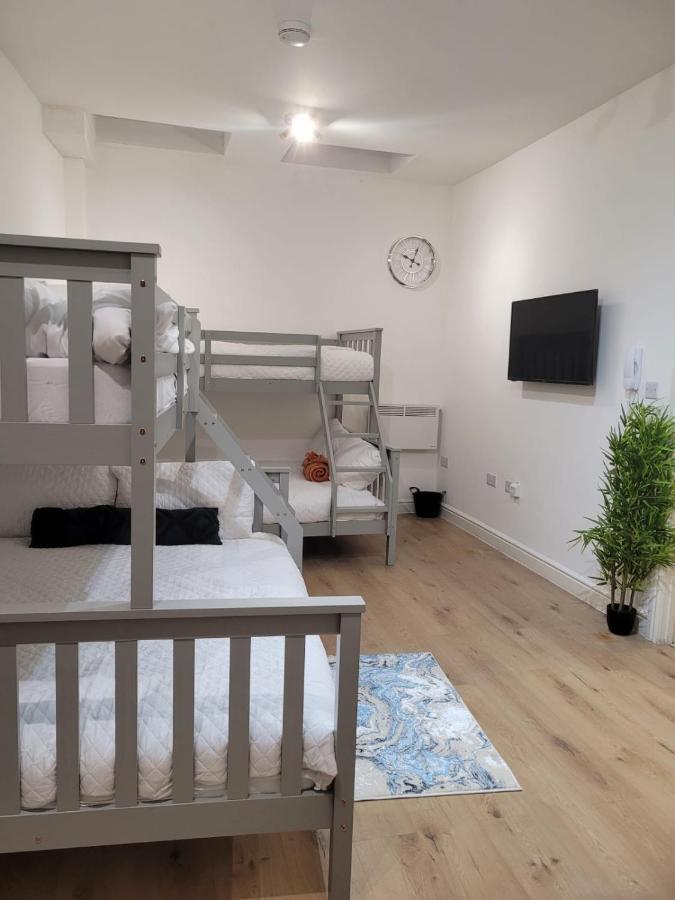 Canary Wharf Apartments Лондон Екстер'єр фото