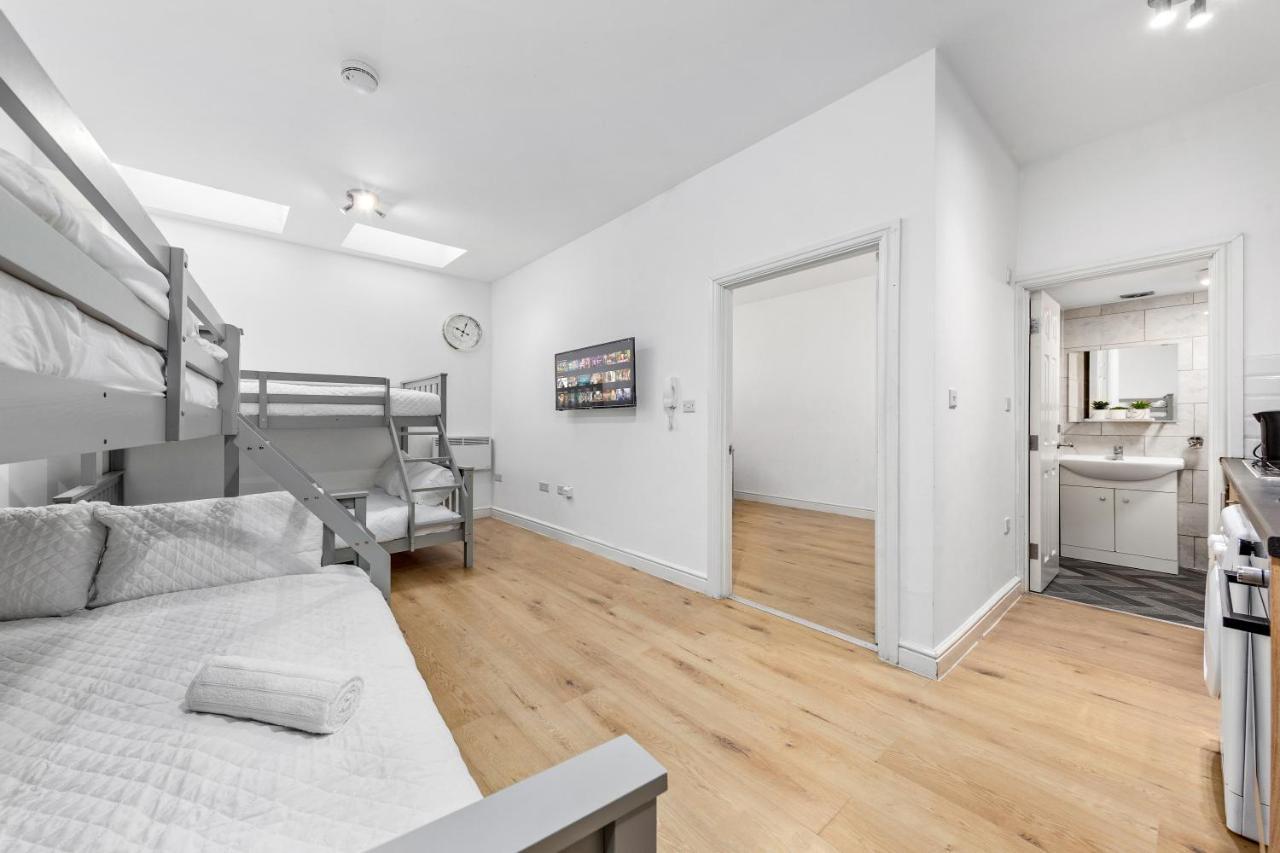 Canary Wharf Apartments Лондон Екстер'єр фото