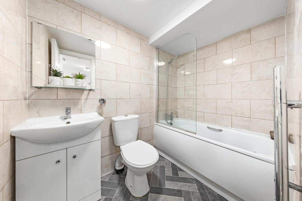 Canary Wharf Apartments Лондон Екстер'єр фото