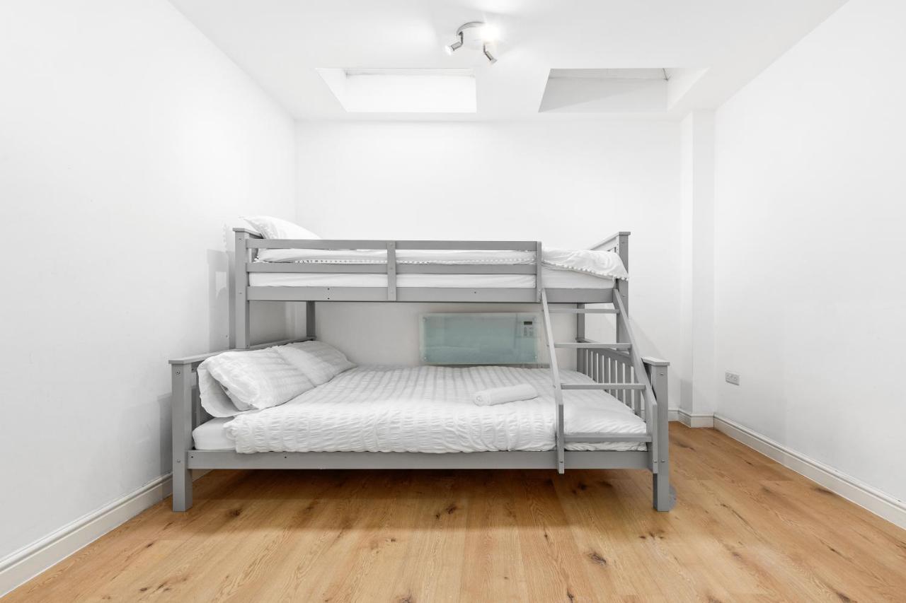Canary Wharf Apartments Лондон Екстер'єр фото